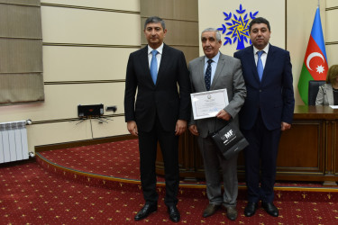 Yasamal rayonu Ulu Öndərin əziz xatirəsini uca tutur