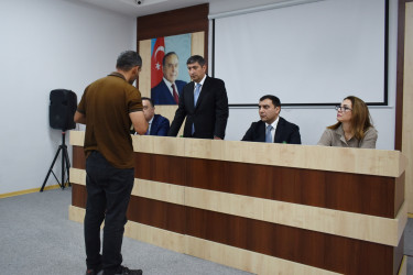 İcra Başçısı ərazidə sakinlərlə görüşdü