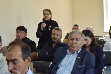 İcra Başçısı ərazidə sakinlərlə görüşdü,  problemlərinin həllinə dair göstərişlər verdi