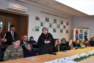 İcra Başçısı sakinlərlə açıq mikrofon formatında görüş keçirdi, sual və müraciətlərinə bir-bir cavab verdi