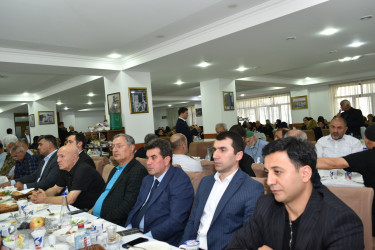 Təzə Pir məscidində şəhidlərimizin ruhuna ehsan süfrəsi açılıb