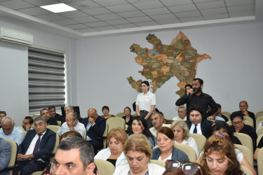 İcra Başçısı ərazidə sakinlərlə görüşdü
