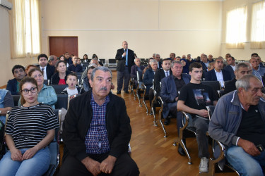 RİH Başçısı Yasamal sakinlərini dinlədi