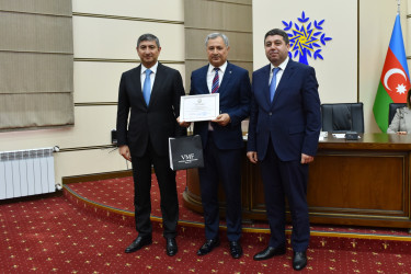 Yasamal rayonu Ulu Öndərin əziz xatirəsini uca tutur