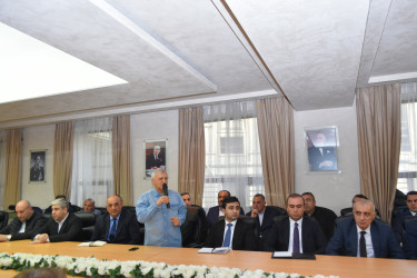 İcra Başçısı ərazidə sakinləri dinlədi,  problemlərinin həllinə dair göstərişlər verdi