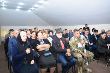 Yasamal Rayon İcra Hakimiyyətinin başçısı sakinlərlə görüşdə problemlərin həllinə dair göstərişlər verdi