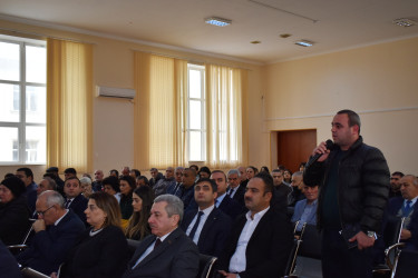Yasamalda əhali ilə görüş: İcra Başçısı sakinləri dinlədi