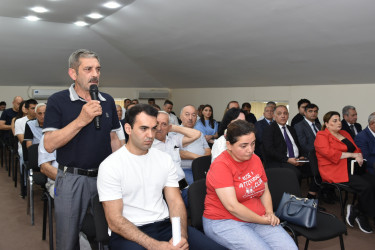 Sakinlərin müraciətləri diqqət mərkəzində: Yasamal rayonunda növbəti səyyar qəbul keçirilib