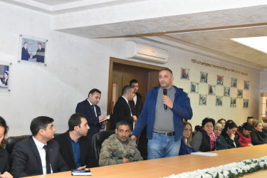 İcra Başçısı ərazidə sakinləri dinlədi,  problemlərinin həllinə dair göstərişlər verdi