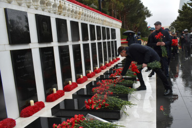 Yasamal rayon ictimaiyyəti  20 yanvar şəhidlərini yad edib