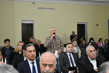 İcra Başçısı ərazidə sakinlərlə görüşdü, xidmət rəhbərlərinə göstərişlər verdi