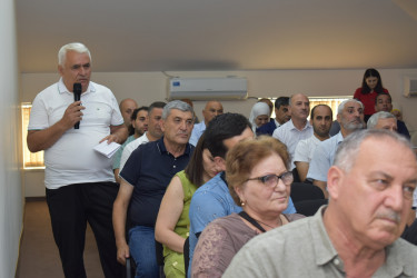 İcra Başçısı ərazidə sakinlər ilə görüşdü