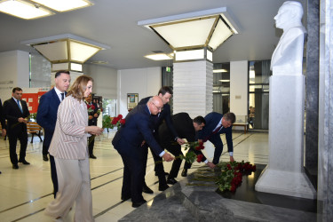 Yasamal rayon ictimaiyyəti Ulu Öndərin xatirəsini əziz tutur