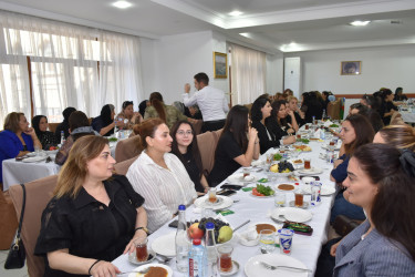 Təzə Pir məscidində şəhidlərimizin ruhuna ehsan süfrəsi açılıb