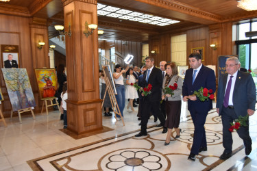 Yasamal rayonu Ulu Öndərin əziz xatirəsini uca tutur