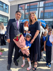 Şəhid övladının ilk dərs sevinci