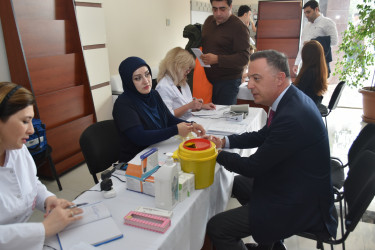 Yasamal rayonunda “Talassemiyasız həyat naminə” qanvermə aksiyası keçirildi