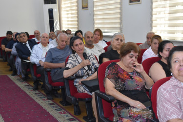 İcra Başçısı ərazidə Yasamal sakinləri ilə görüşdü