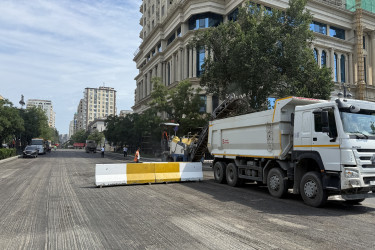 Yasamal rayonunun bir sıra ünvanlarında yol təmiri işləri davam edir