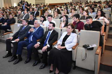 Yasamal rayonnda yerləşən Azərbaycan Milli Konservatoriyasında Azərbaycanın xalq artisti, xanəndə Mənsum İbrahimovun 65 illik yubileyi münasibətilə tədbir keçirilib.