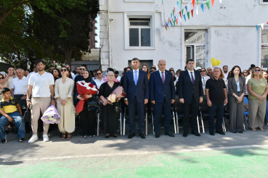 Şəhid övladının ilk dərs sevinci