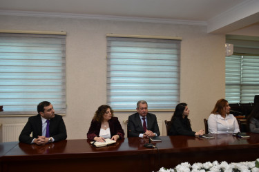 “Dövlət qulluğunda vəzifələrin və ehtiyat kadrların idarə edilməsi” mövzusunda təlim keçirilib