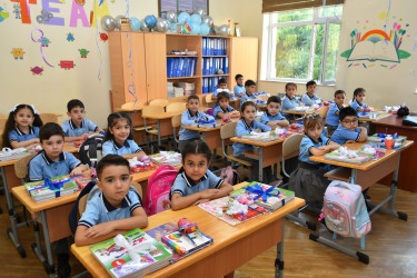 Yasamal rayonunun ümumtəhsil məktəblərində "Bilik günü" qeyd olunub