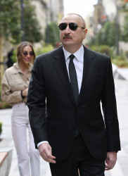 Prezident İlham Əliyev Bakının İslam Səfərli küçəsinin yenidənqurmadan sonra açılışında iştirak edib