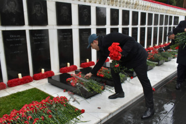 Yasamal rayon ictimaiyyəti  20 yanvar şəhidlərini yad edib