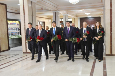 Yasamal rayonunda Prezident İlham Əliyevin Yeni Azərbaycan Partiyasının VIII Qurultayındakı nitqindən irəli gələn vəzifələr müzakirə olunub