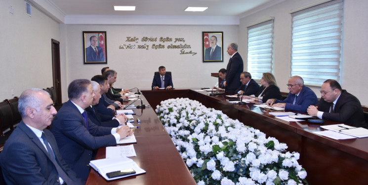 İcra Başçısı sakinləri inzibati binada qəbul etdi