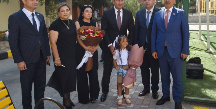 Nazlının ilk məktəb günü dövlət qayğısı ilə qeyd olunub
