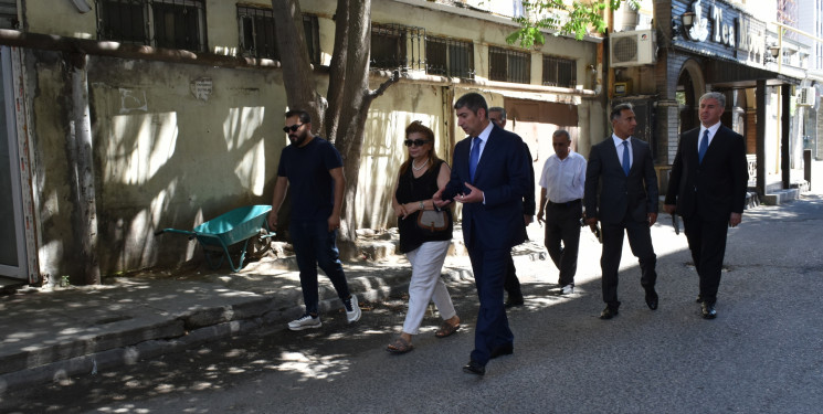 İcra başçısı ərazidə Yasamal sakinləri ilə görüşdü,  problem və qayğılarını dinlədi