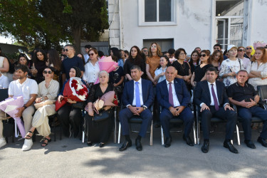 Şəhid övladının ilk dərs sevinci