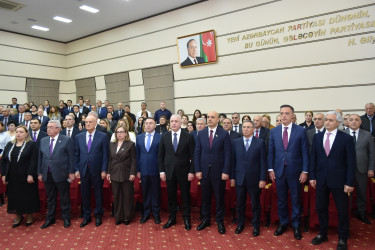 Yasamal rayonu Ulu Öndərin əziz xatirəsini uca tutur