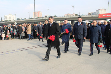 Yasamal rayonunun ictimaiyyəti 20 yanvar şəhidlərini anıb