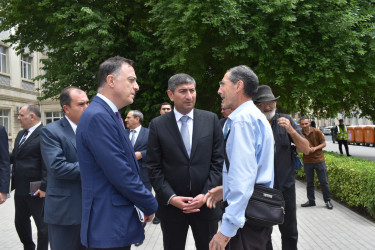 İcra Başçısı ərazidə sakinlərlə görüşdü