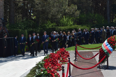 Yasamal rayon ictimaiyyəti Ulu Öndərin əziz xatirəsini yad edib