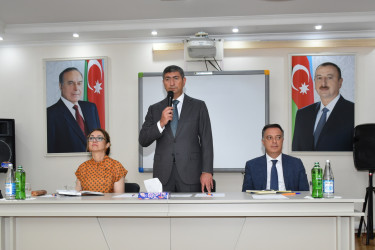 İcra Başçısı ərazidə Yasamal sakinləri ilə görüşdü