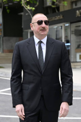 Prezident İlham Əliyev Bakının İslam Səfərli küçəsinin yenidənqurmadan sonra açılışında iştirak edib