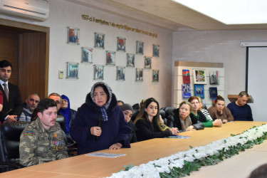 İcra Başçısı sakinlərlə açıq mikrofon formatında görüş keçirdi, sual və müraciətlərinə bir-bir cavab verdi