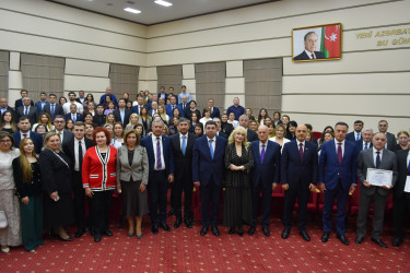 Yasamal rayonu Ulu Öndərin əziz xatirəsini uca tutur