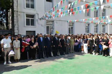 Şəhid övladının ilk dərs sevinci
