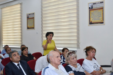 İcra Başçısı ərazidə Yasamal sakinləri ilə görüşdü