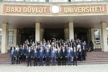 “Ulu Öndər Heydər Əliyevin siyasi irsi: qüdrətli dövlətin əsasları” mövzusunda konfrans keçirilib