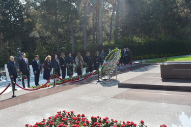 Yasamal rayonunda Zərifə xanım Əliyevanın əziz xatirəsi yad edilib