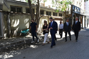 İcra başçısı ərazidə Yasamal sakinləri ilə görüşdü,  problem və qayğılarını dinlədi