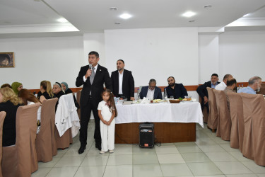 Təzə Pir məscidində şəhidlərimizin ruhuna ehsan süfrəsi açılıb