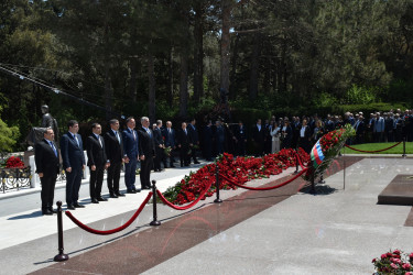 Yasamal rayon ictimaiyyəti Ulu Öndərin əziz xatirəsini yad edib