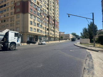 Yasamal rayonunda genişmiqyaslı asfaltlanma işləri aparılır